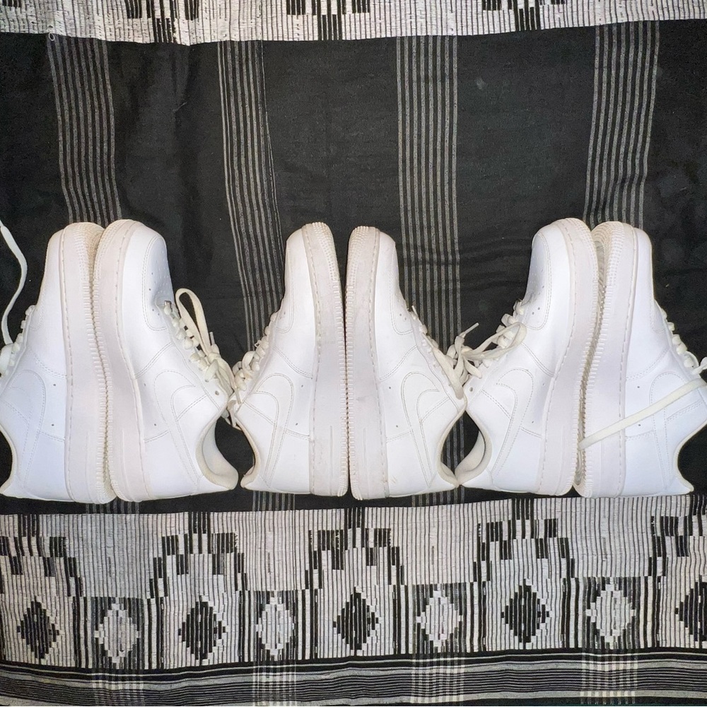 Used white AF1s